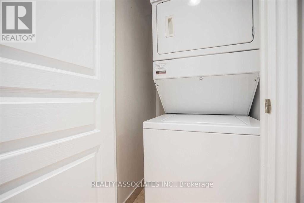 1913 - 10 Northtown Way, Toronto, Ontario  M2N 7L4 - Photo 11 - C12485349