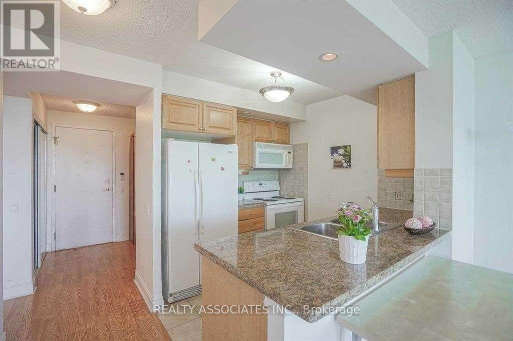 1913 - 10 Northtown Way, Toronto, Ontario  M2N 7L4 - Photo 5 - C12485349