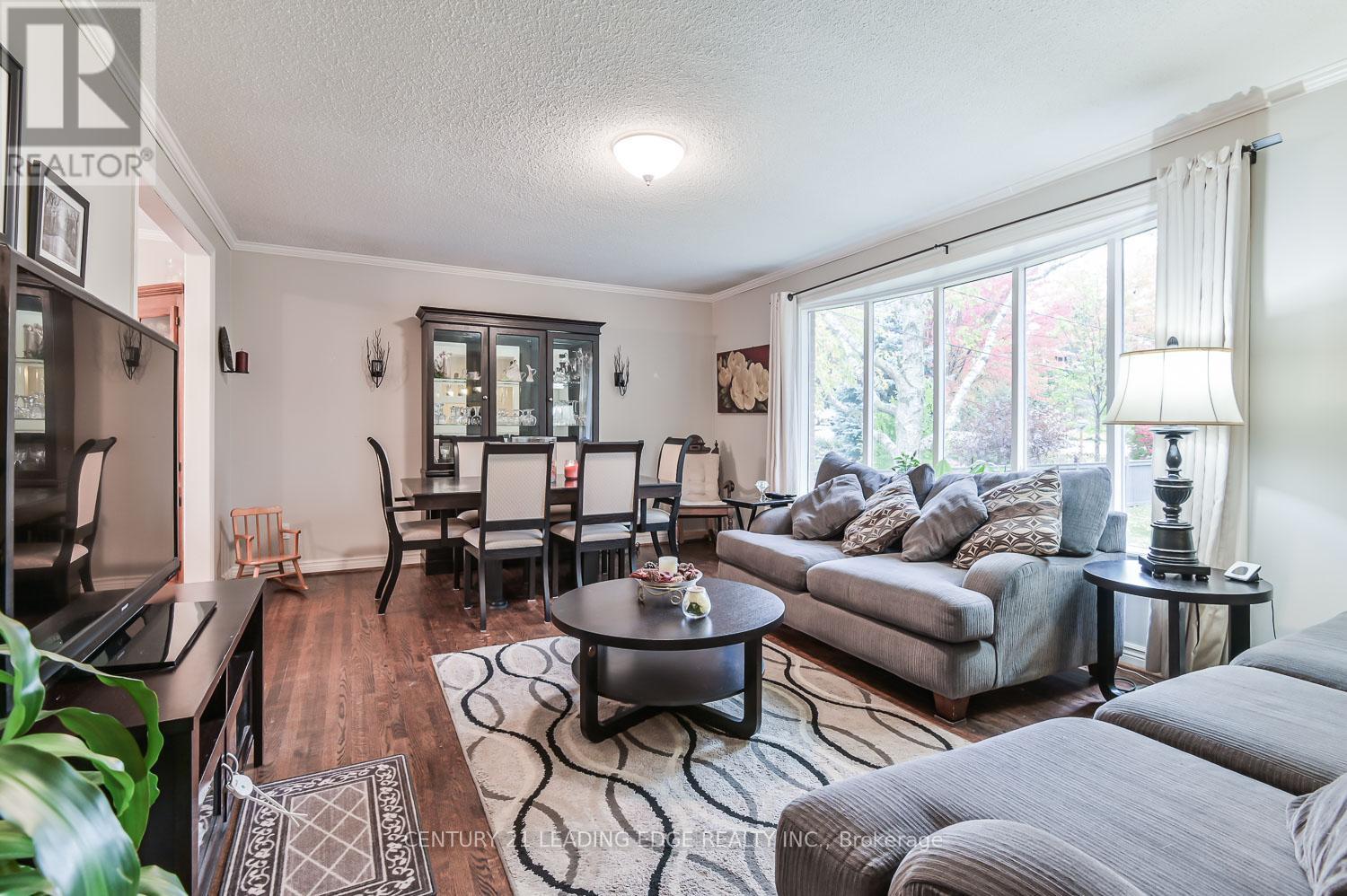 21 Jonathan Street, Uxbridge, Ontario  L9P 1B6 - Photo 8 - N12465553