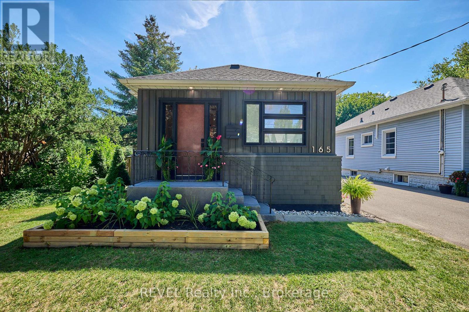 165 Main Street, St. Catharines, Ontario  L2N 4V6 - Photo 1 - X12486578