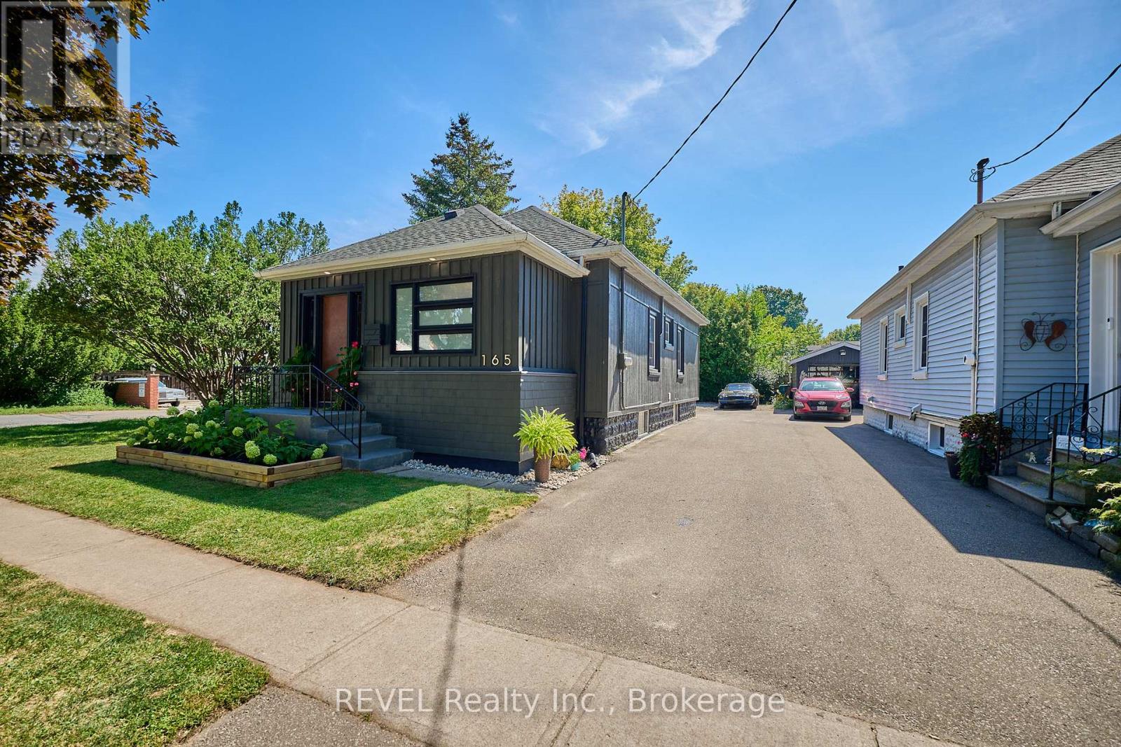 165 Main Street, St. Catharines, Ontario  L2N 4V6 - Photo 4 - X12486578