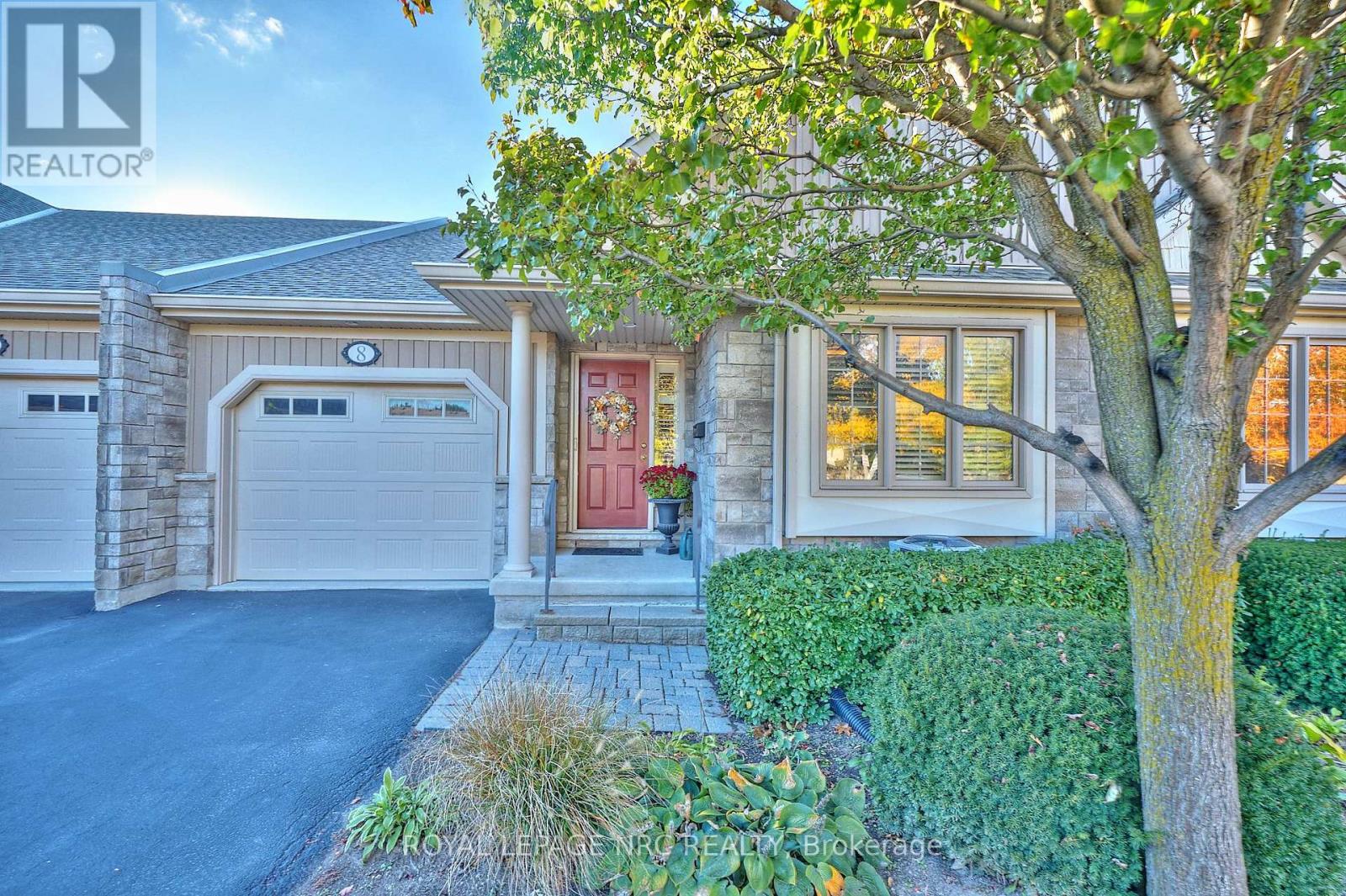 8 - 603 Welland Avenue, St. Catharines, Ontario  L2M 0A6 - Photo 1 - X12486606