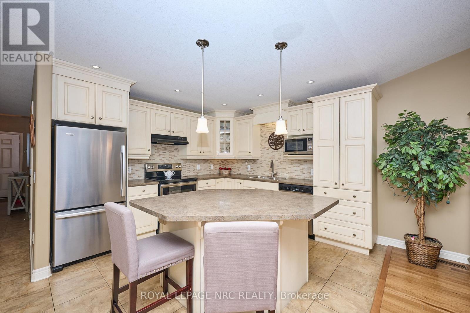 8 - 603 Welland Avenue, St. Catharines, Ontario  L2M 0A6 - Photo 11 - X12486606