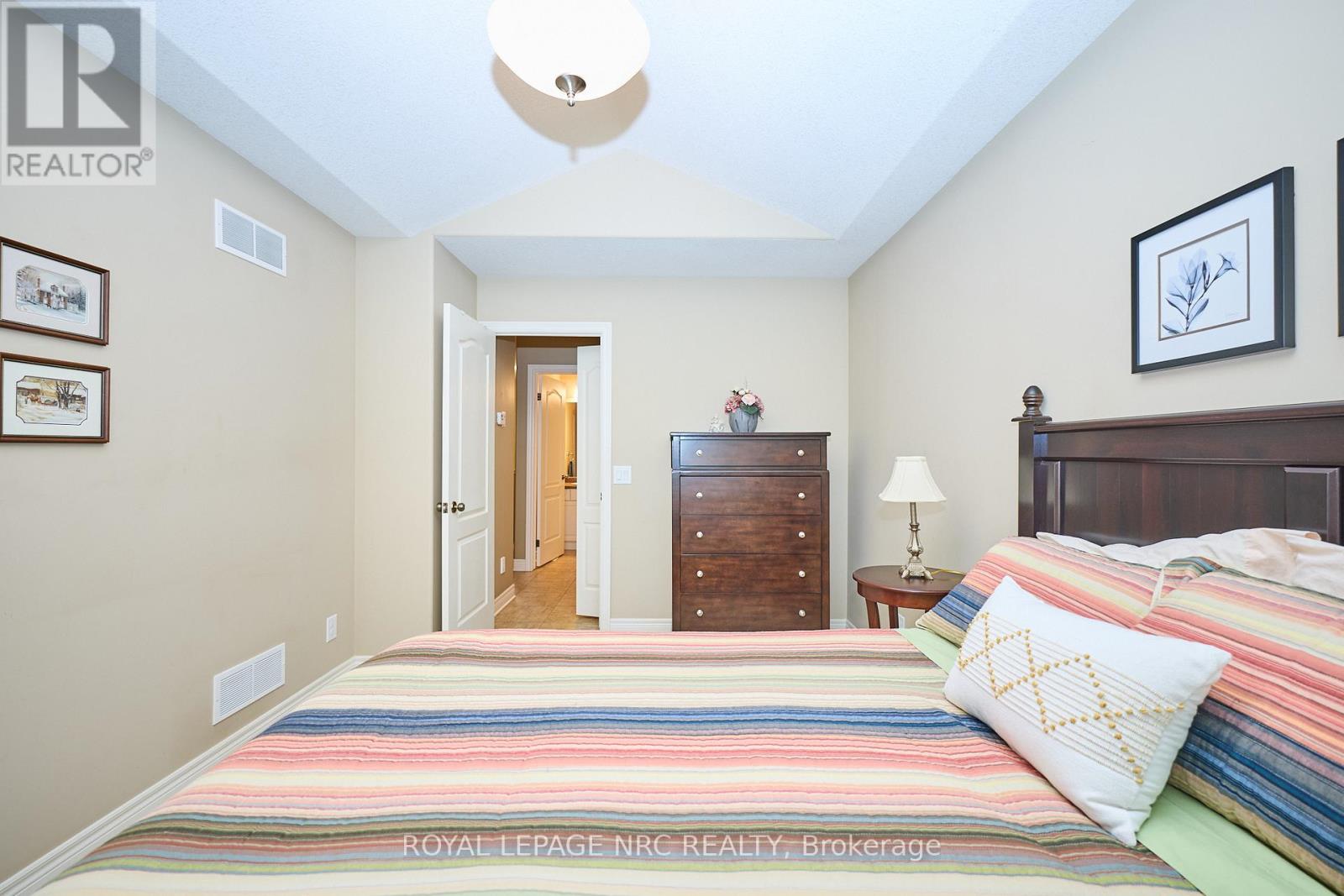 8 - 603 Welland Avenue, St. Catharines, Ontario  L2M 0A6 - Photo 24 - X12486606