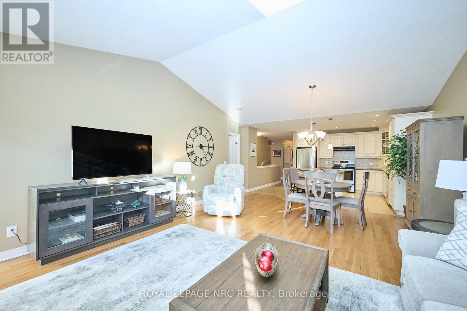 8 - 603 Welland Avenue, St. Catharines, Ontario  L2M 0A6 - Photo 6 - X12486606