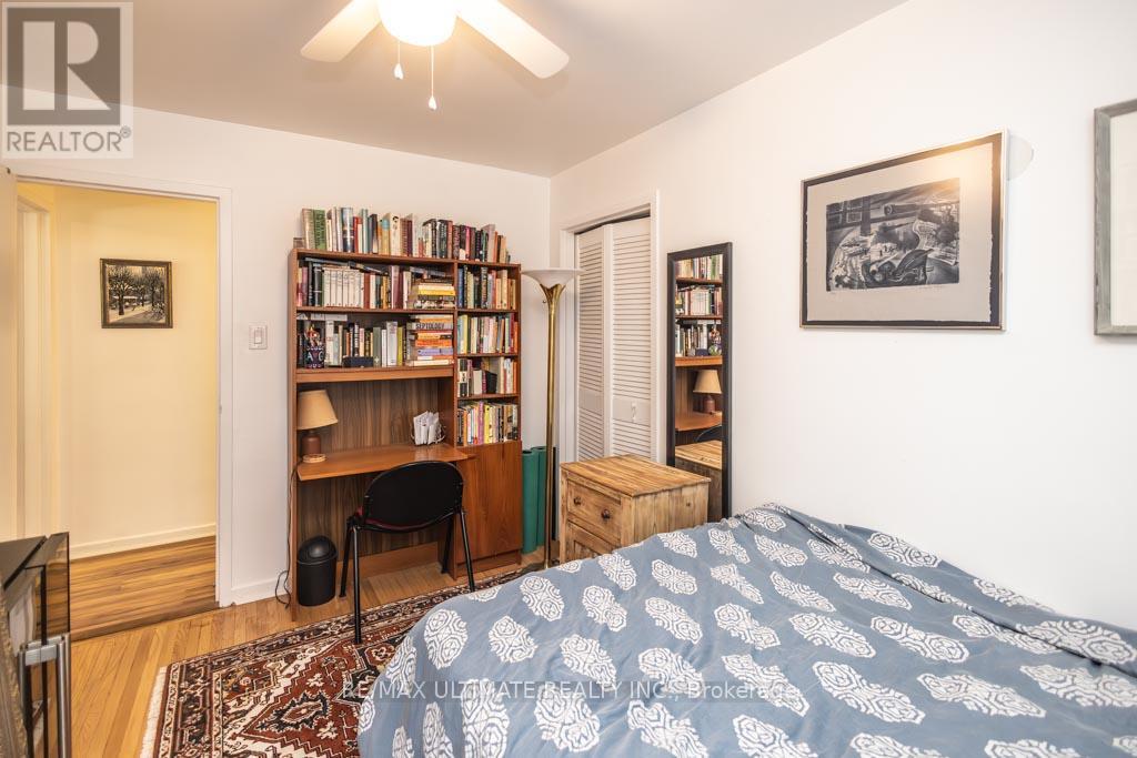 39 Laws Street, Toronto, Ontario  M6P 2Y8 - Photo 18 - W12486503