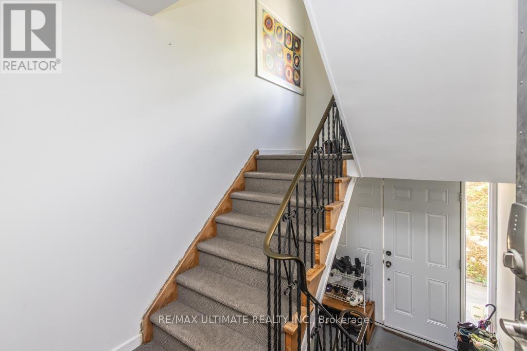 39 Laws Street, Toronto, Ontario  M6P 2Y8 - Photo 21 - W12486503