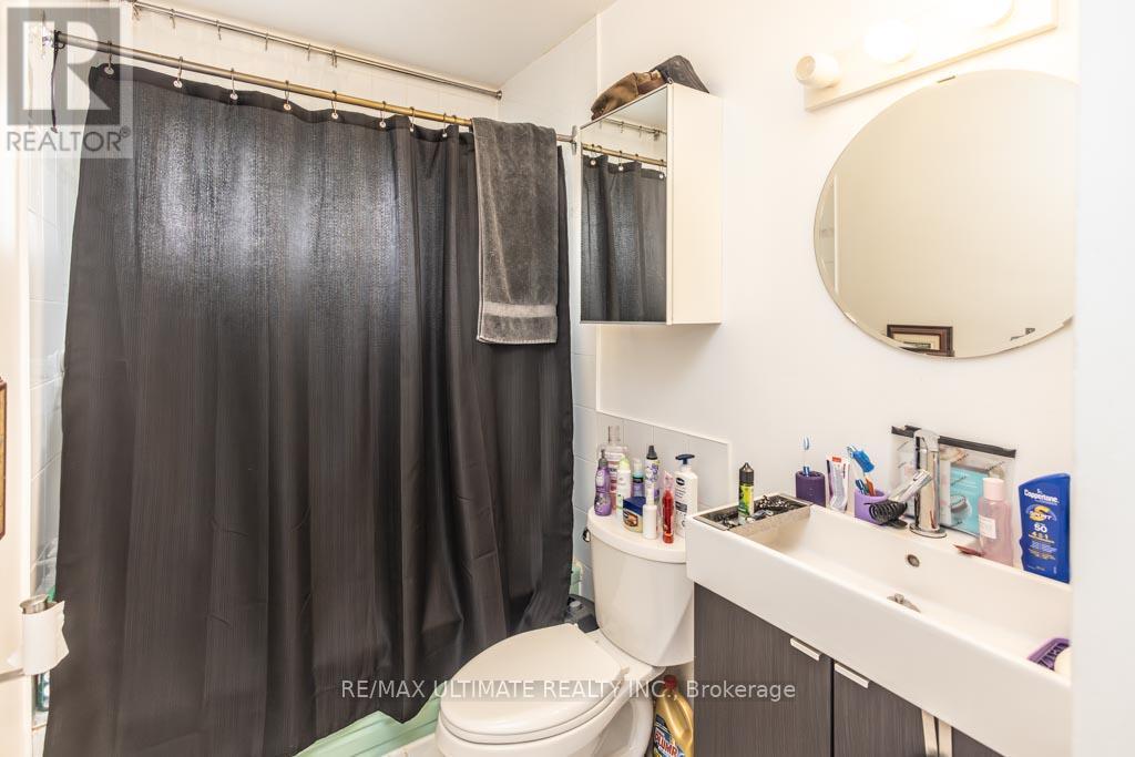 39 Laws Street, Toronto, Ontario  M6P 2Y8 - Photo 30 - W12486503