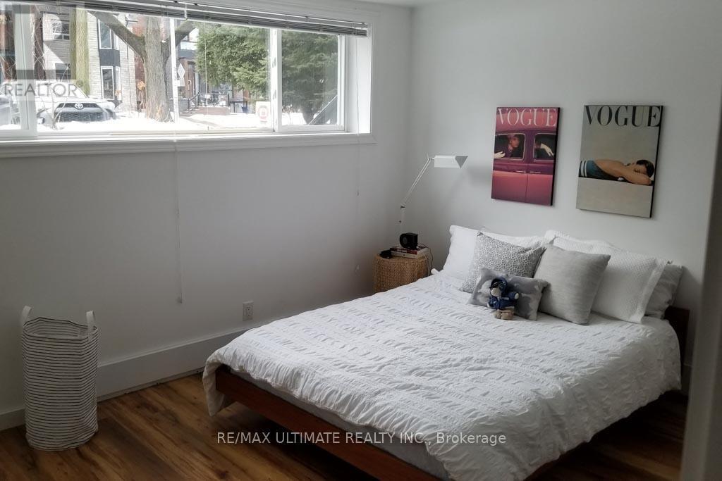 39 Laws Street, Toronto, Ontario  M6P 2Y8 - Photo 35 - W12486503