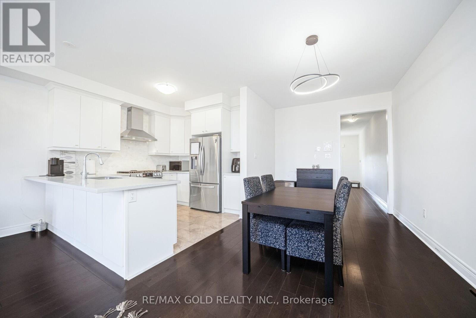 75 Branigan Crescent, Halton Hills, Ontario  L7G 0M8 - Photo 11 - W12486535