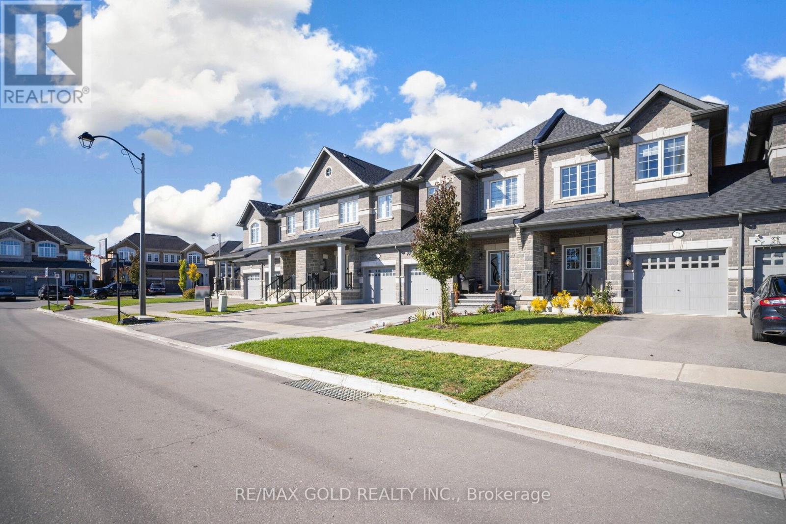 75 Branigan Crescent, Halton Hills, Ontario  L7G 0M8 - Photo 3 - W12486535