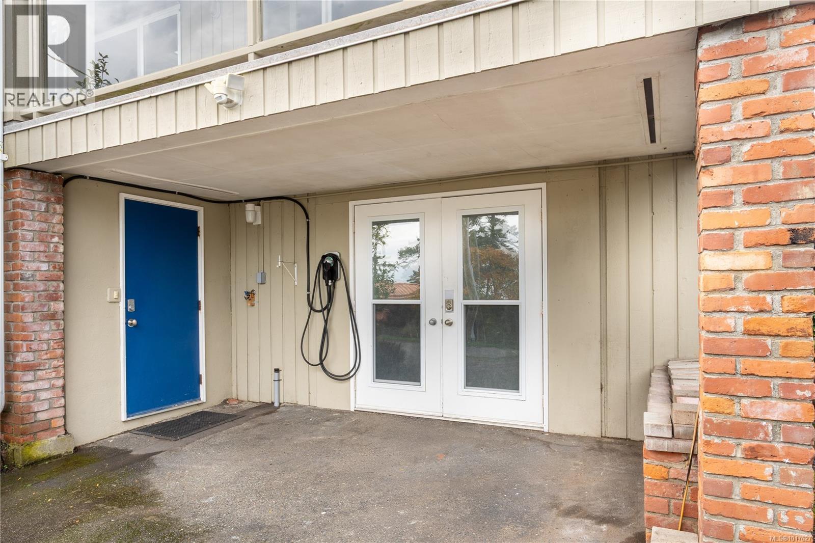 4490 Shore Way, Saanich, British Columbia  V8N 3V2 - Photo 41 - 1017627