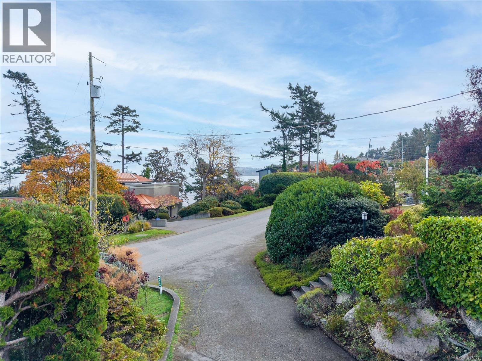 4490 Shore Way, Saanich, British Columbia  V8N 3V2 - Photo 54 - 1017627