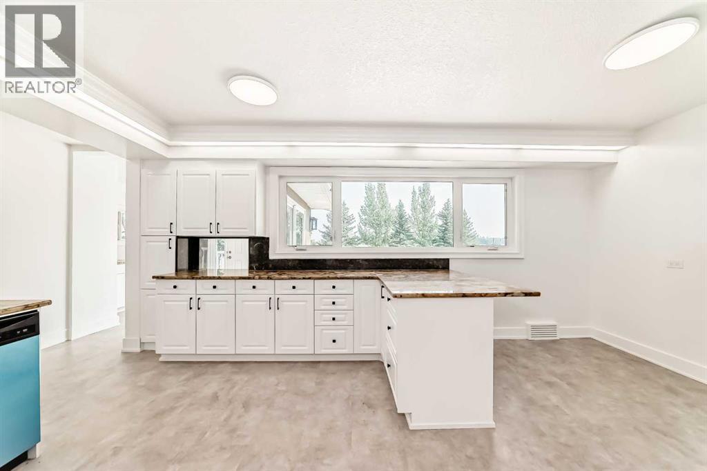 270139 Inverlake Road, Rural Rocky View County, Alberta  T2B 2G7 - Photo 10 - A2256348