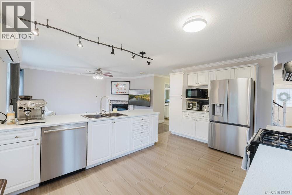 2310 Francis View Dr, View Royal, British Columbia  V9B 6C8 - Photo 11 - 1018083