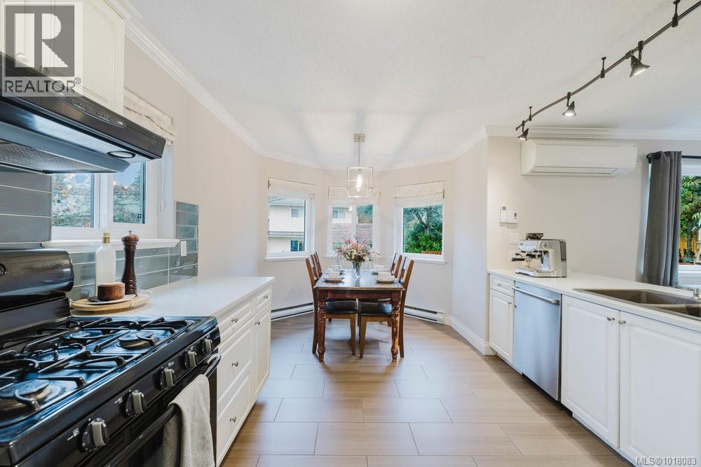 2310 Francis View Dr, View Royal, British Columbia  V9B 6C8 - Photo 8 - 1018083