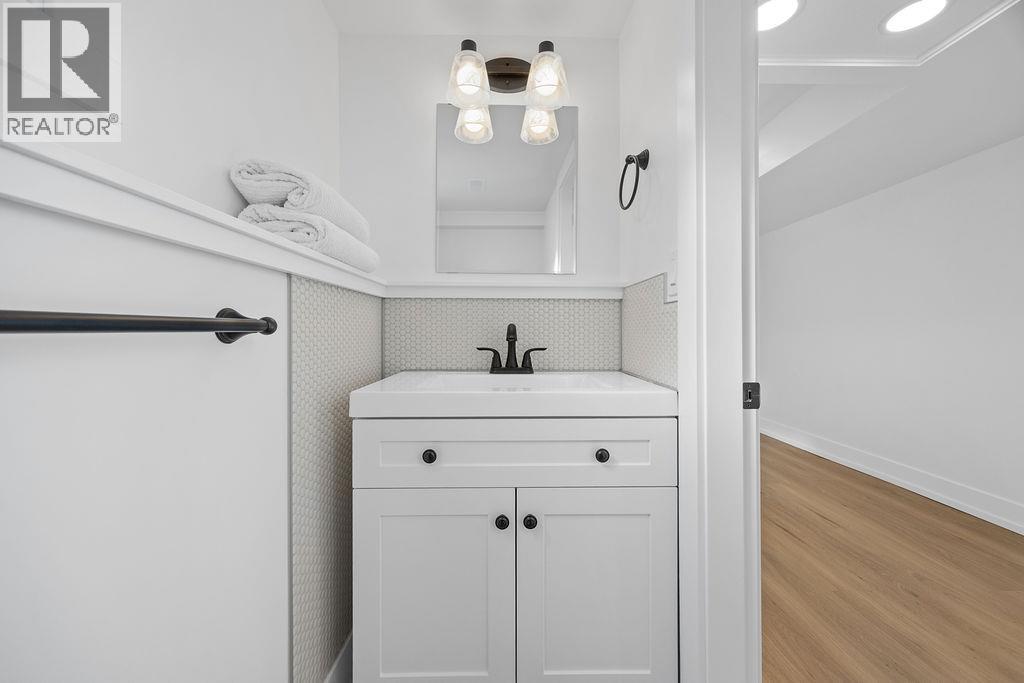 3085 Douglas Street, Armstrong, British Columbia  V0E 1B2 - Photo 24 - 10366802