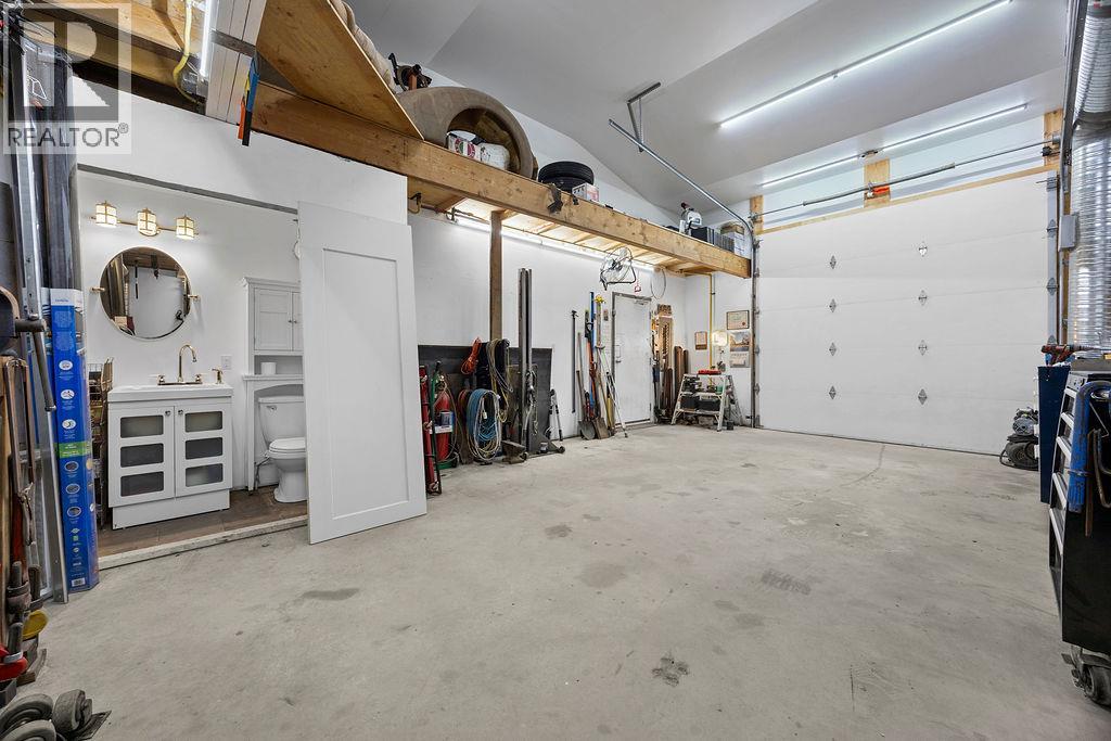 3085 Douglas Street, Armstrong, British Columbia  V0E 1B2 - Photo 39 - 10366802