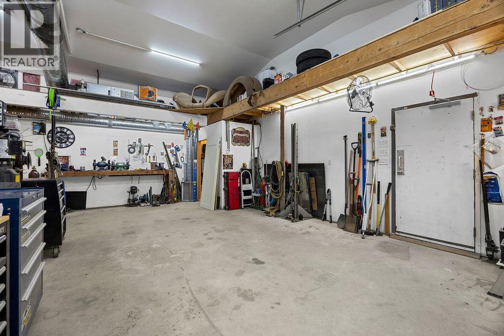 3085 Douglas Street, Armstrong, British Columbia  V0E 1B2 - Photo 38 - 10366802