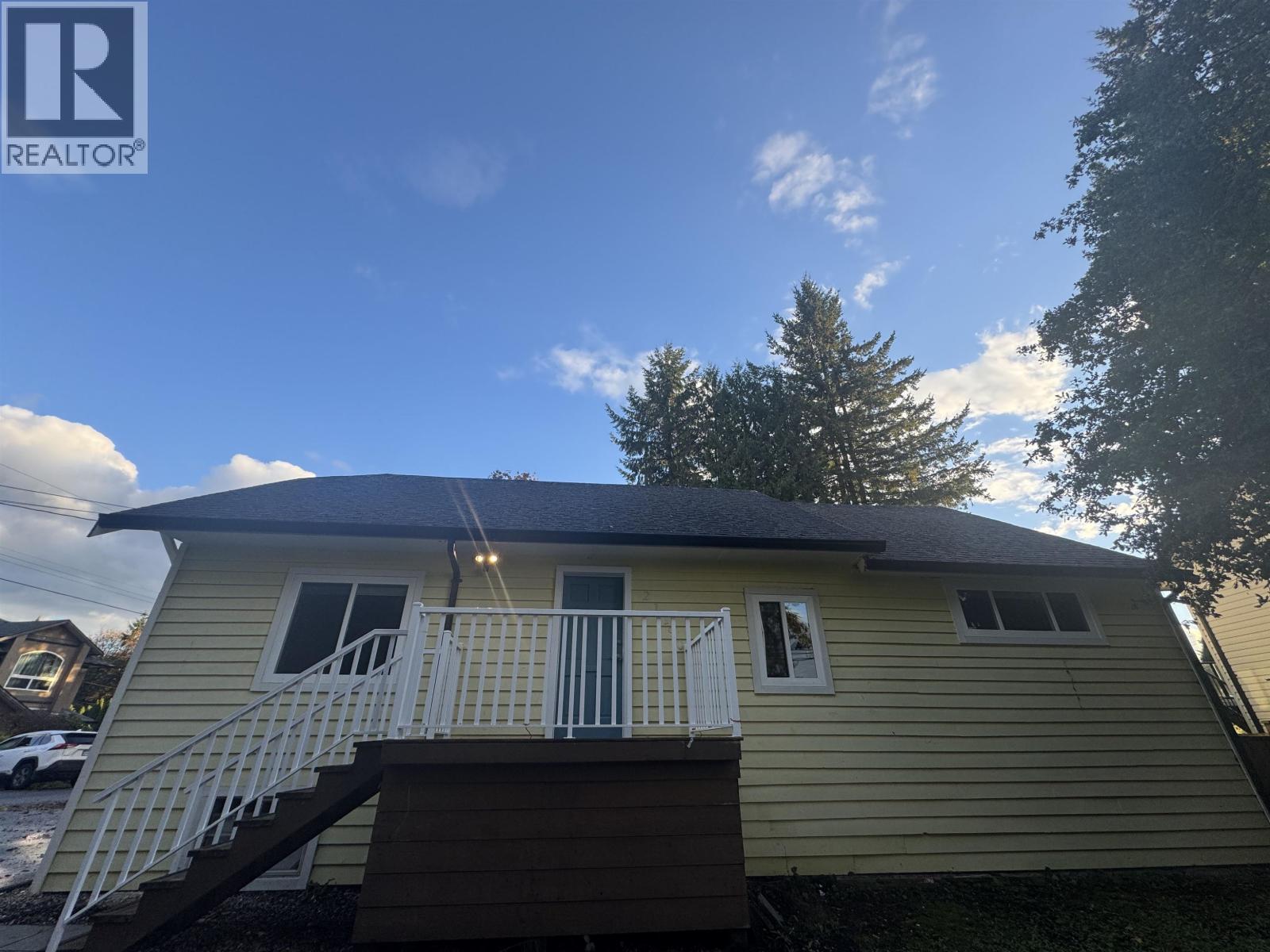 21190 River Rd, Maple Ridge, British Columbia  V2X 2A4 - Photo 3 - R3060056