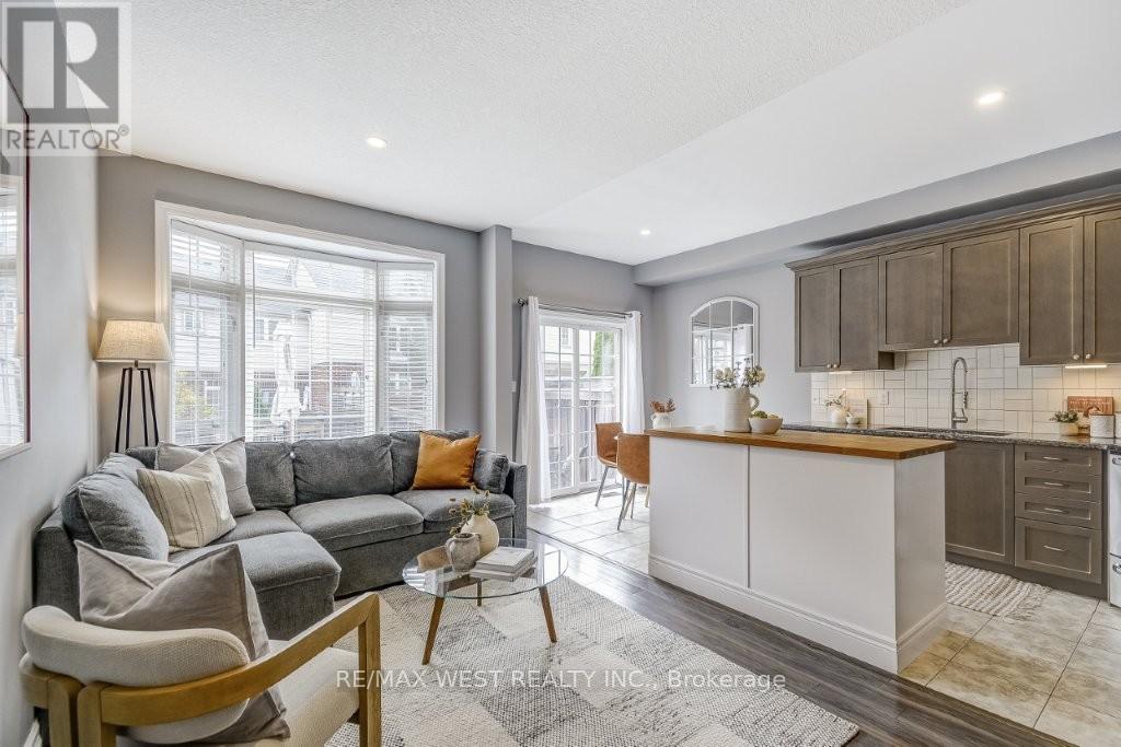 53 Cole Street, Hamilton, Ontario  L8B 0R2 - Photo 11 - X12486505