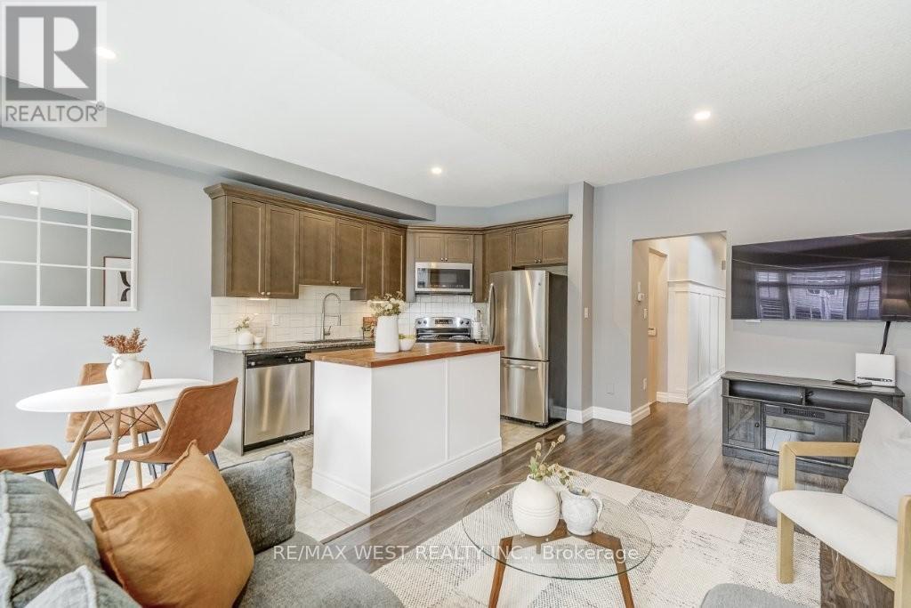 53 Cole Street, Hamilton, Ontario  L8B 0R2 - Photo 12 - X12486505