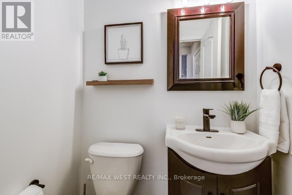 53 Cole Street, Hamilton, Ontario  L8B 0R2 - Photo 6 - X12486505