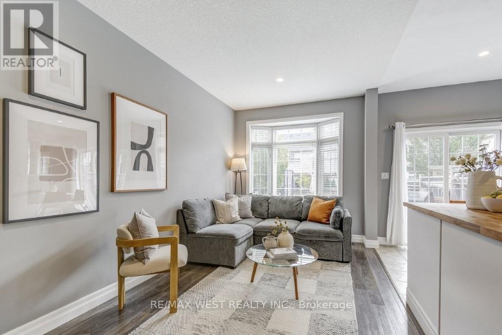 53 Cole Street, Hamilton, Ontario  L8B 0R2 - Photo 9 - X12486505