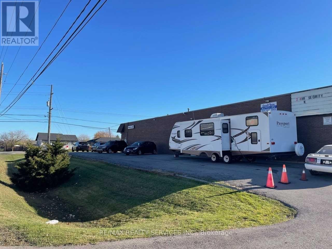 353 Millen Road, Hamilton, Ontario  L8E 2H3 - Photo 3 - X12486520