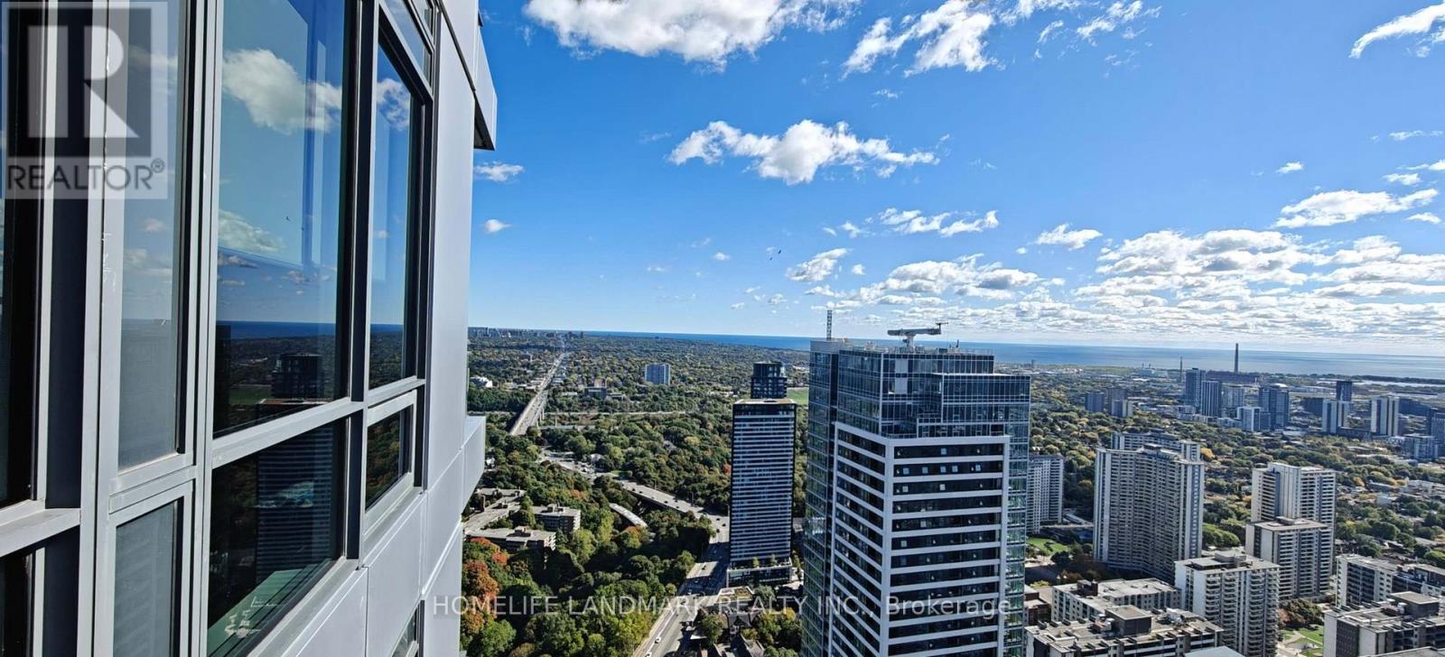 5401 - 395 Bloor Street S, Toronto, Ontario  M4W 0B4 - Photo 2 - C12486551