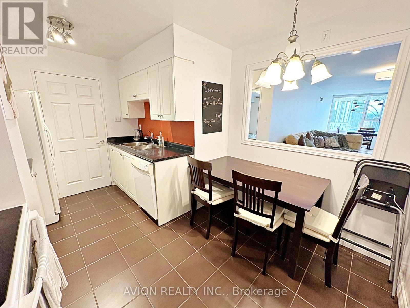 #1917 - 45 Carlton Street, Toronto, Ontario  M5B 2H9 - Photo 10 - C12486559