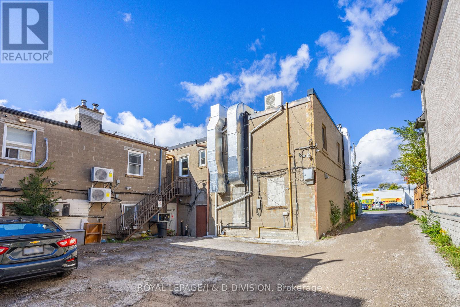 2 - 351 Melrose Avenue, Toronto, Ontario  M5M 3Y8 - Photo 16 - C12486570