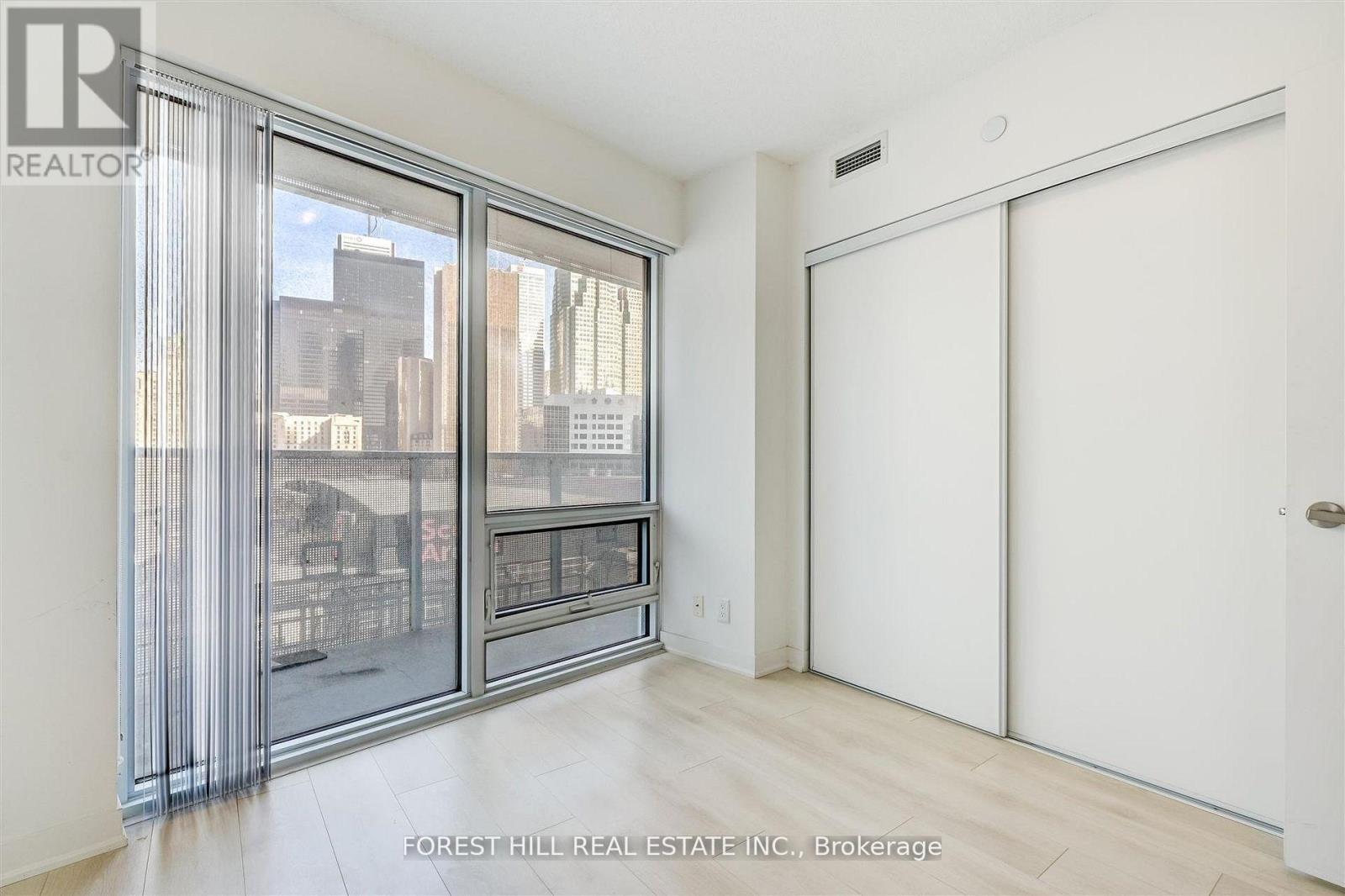 1004 - 88 Harbour Street, Toronto, Ontario  N5J 1B7 - Photo 11 - C12486573