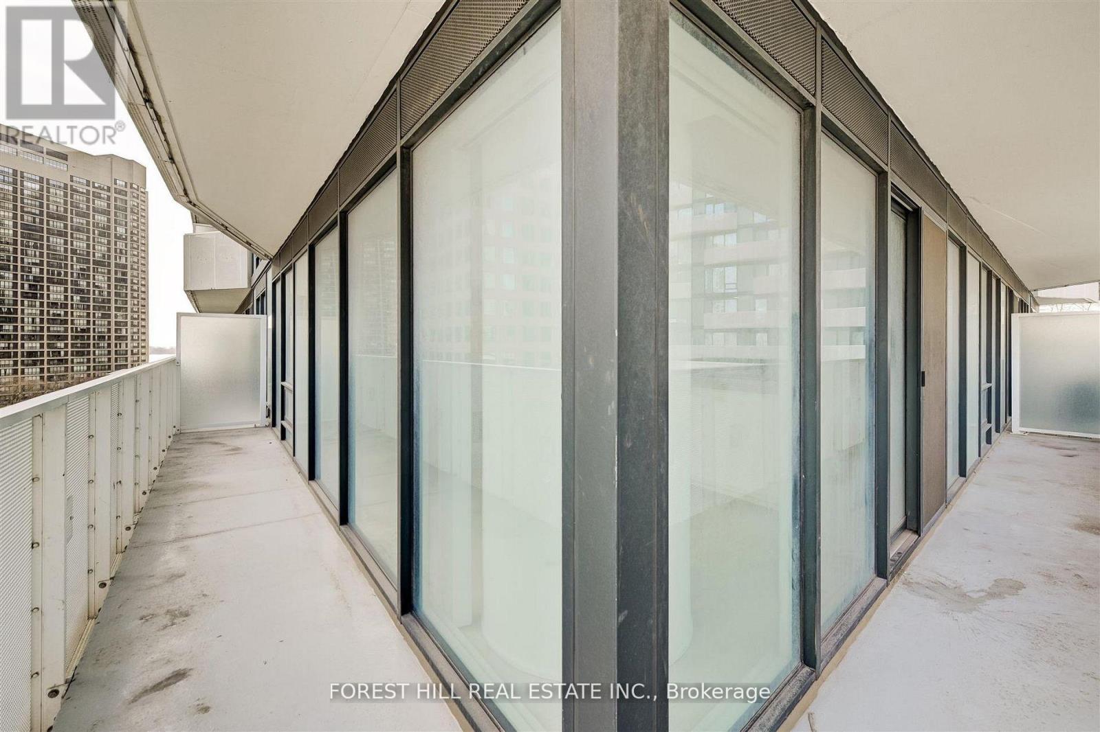 1004 - 88 Harbour Street, Toronto, Ontario  N5J 1B7 - Photo 15 - C12486573