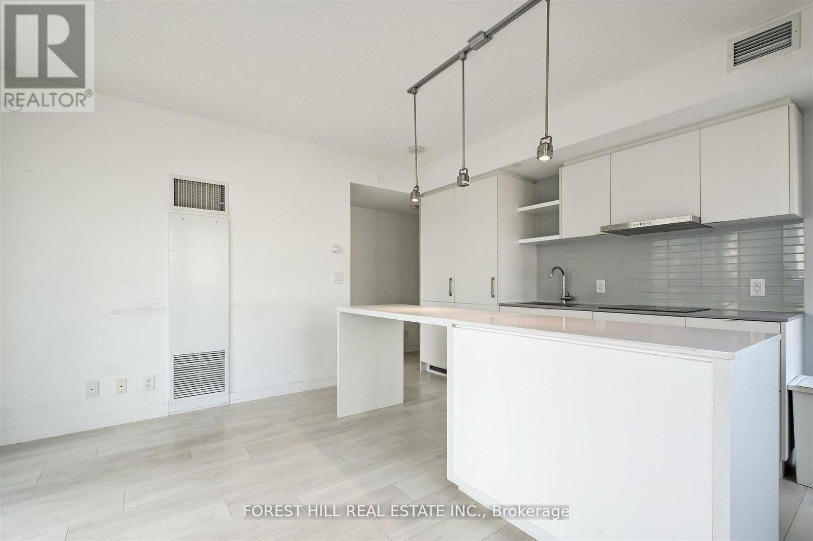 1004 - 88 Harbour Street, Toronto, Ontario  N5J 1B7 - Photo 5 - C12486573