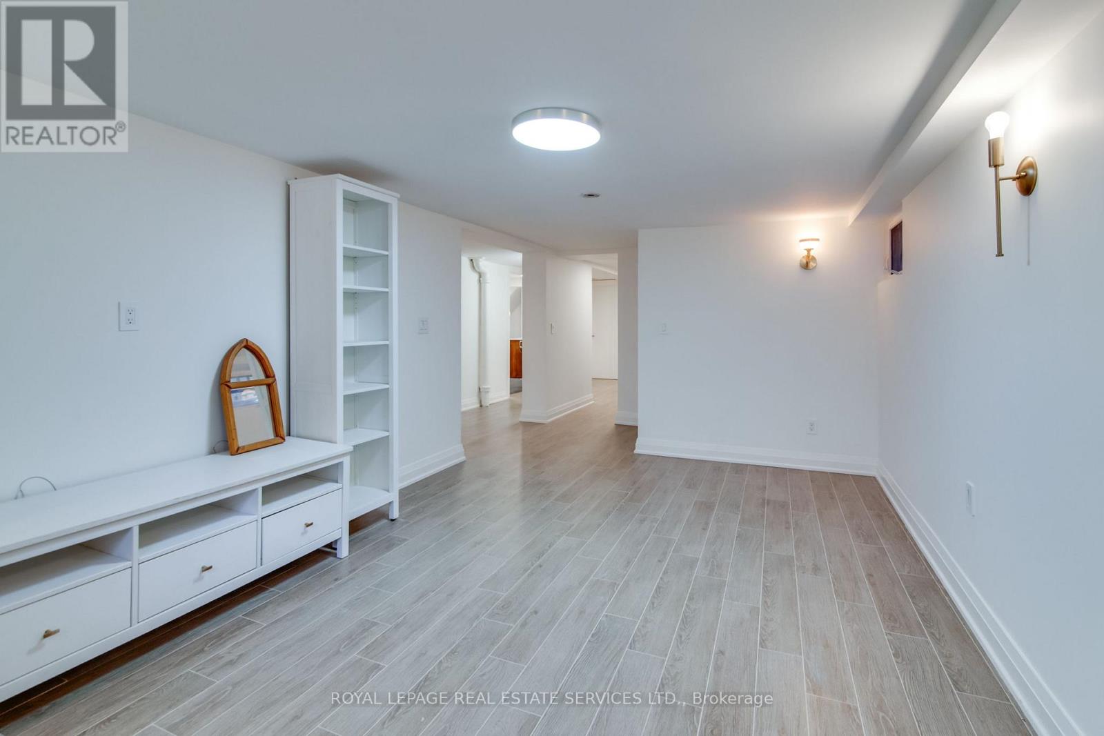 L - 70 Kilbarry Road, Toronto, Ontario  M5P 1K6 - Photo 13 - C12486585