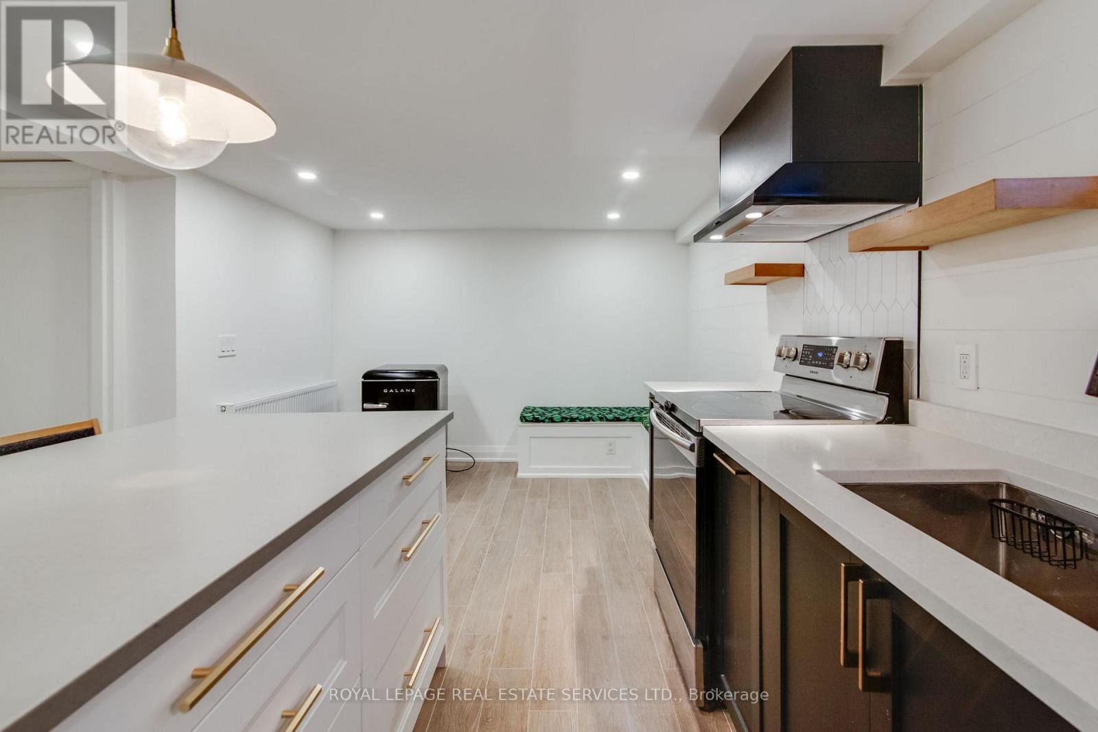 L - 70 Kilbarry Road, Toronto, Ontario  M5P 1K6 - Photo 8 - C12486585