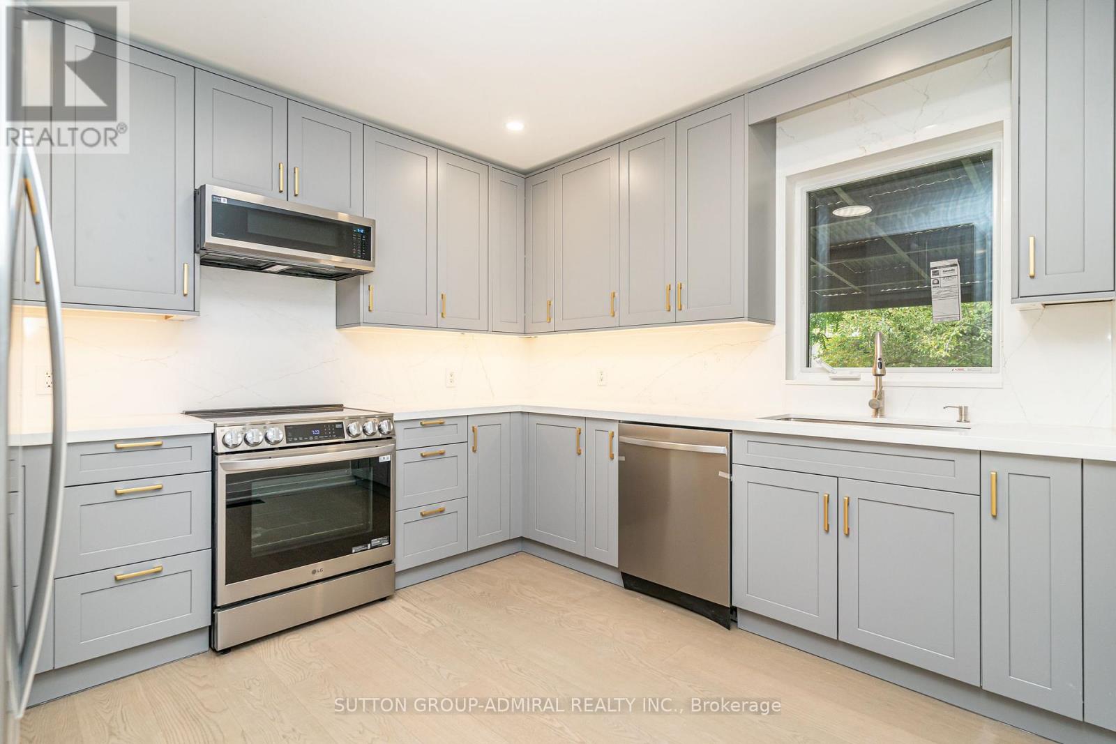 208 Homewood Avenue, Toronto, Ontario  M2M 1K6 - Photo 13 - C12486627