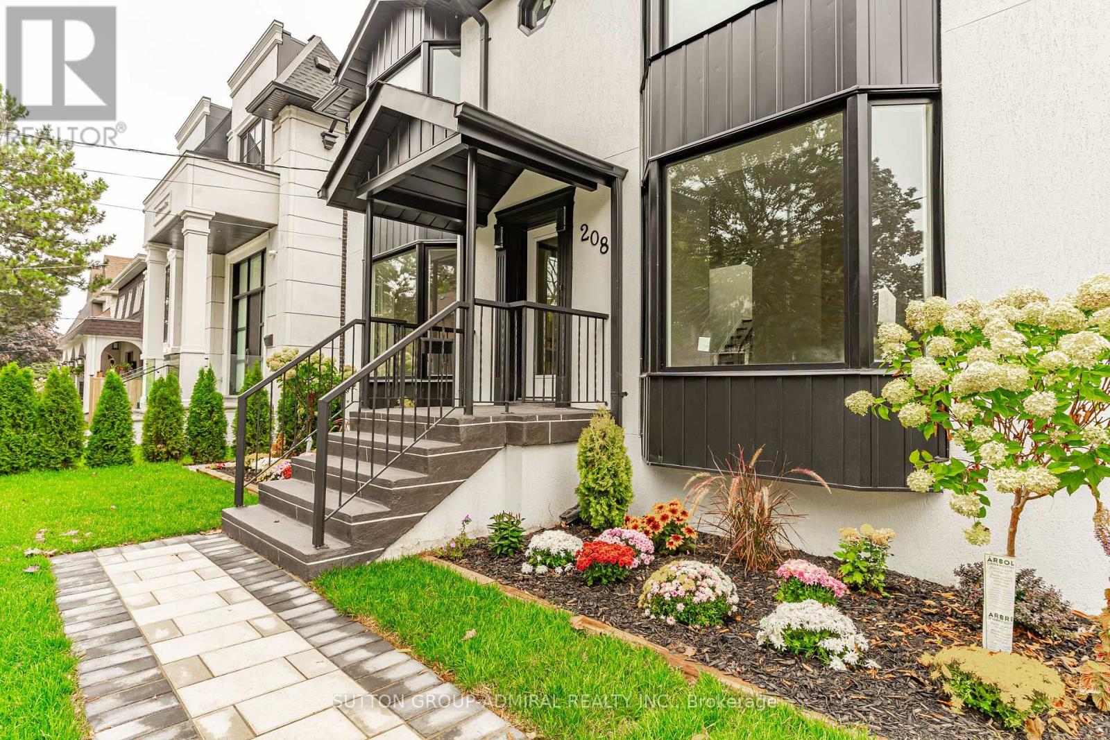 208 Homewood Avenue, Toronto, Ontario  M2M 1K6 - Photo 4 - C12486627