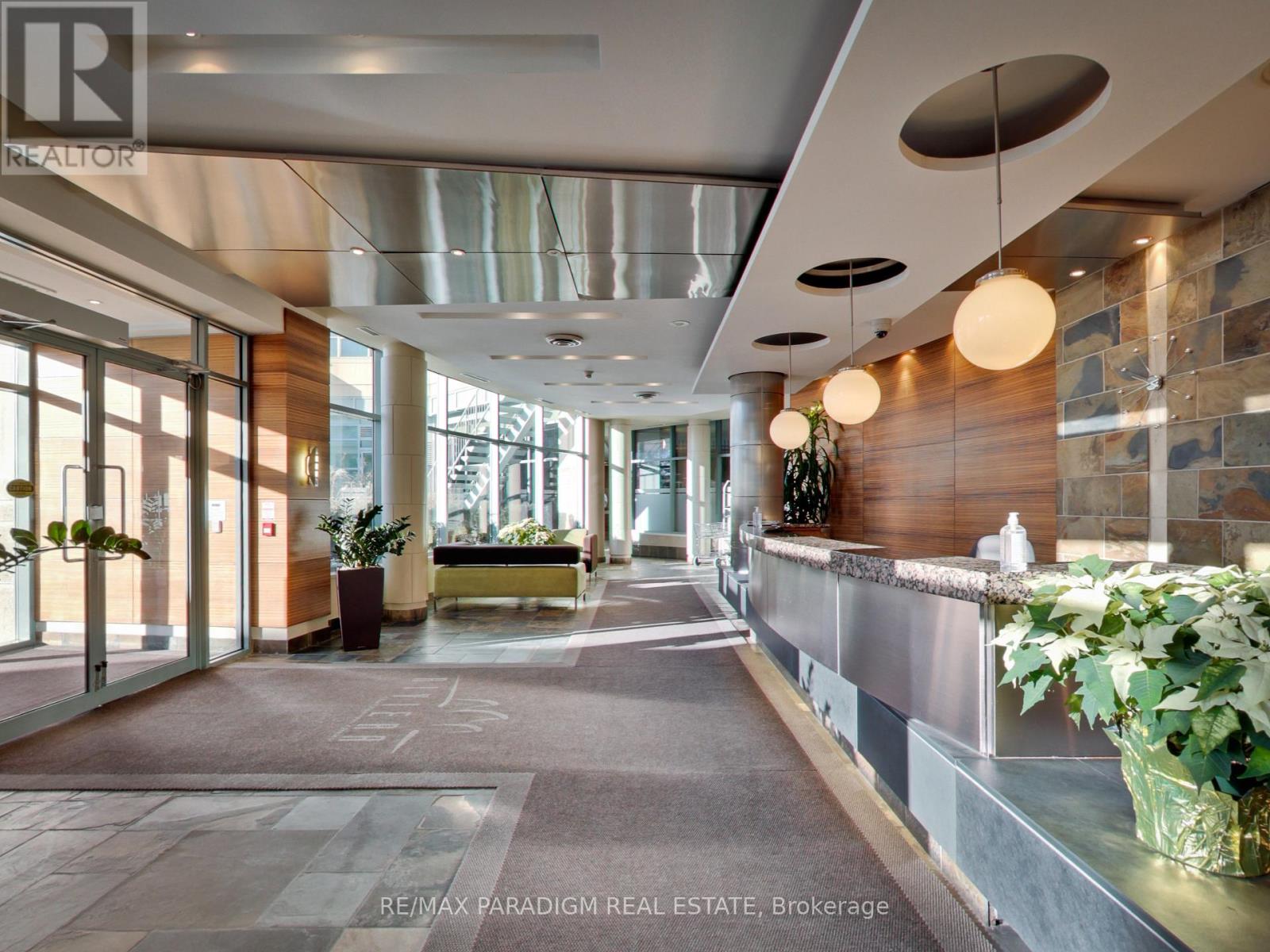 2515 - 230 Queens Quay W, Toronto, Ontario  M5J 1B5 - Photo 2 - C12486637