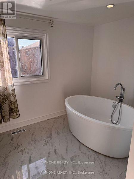 213 Hupfield Trail, Toronto, Ontario  M1B 4L8 - Photo 12 - E12486577