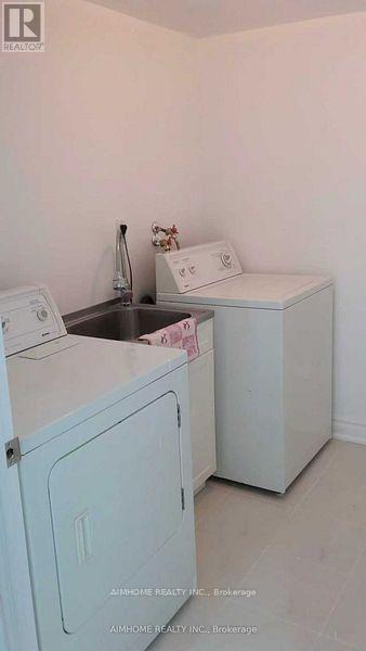 213 Hupfield Trail, Toronto, Ontario  M1B 4L8 - Photo 14 - E12486577