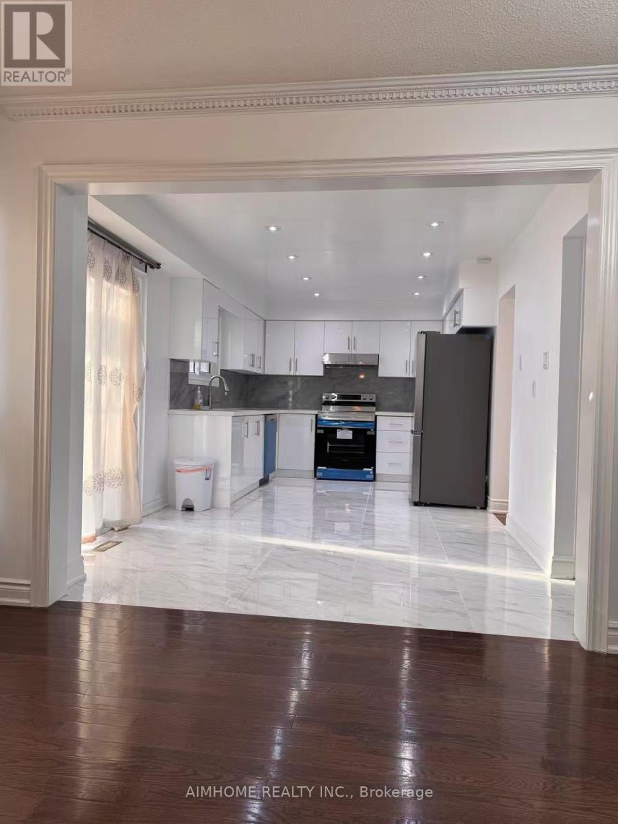 213 Hupfield Trail, Toronto, Ontario  M1B 4L8 - Photo 4 - E12486577