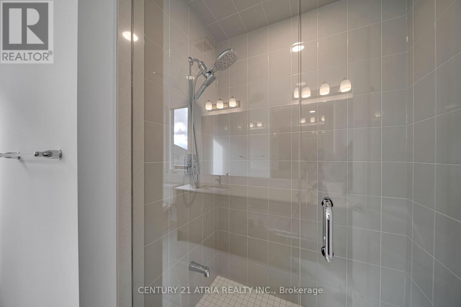 1349 Glamorgan Manor, Pickering, Ontario  L1X 0N1 - Photo 32 - E12486609