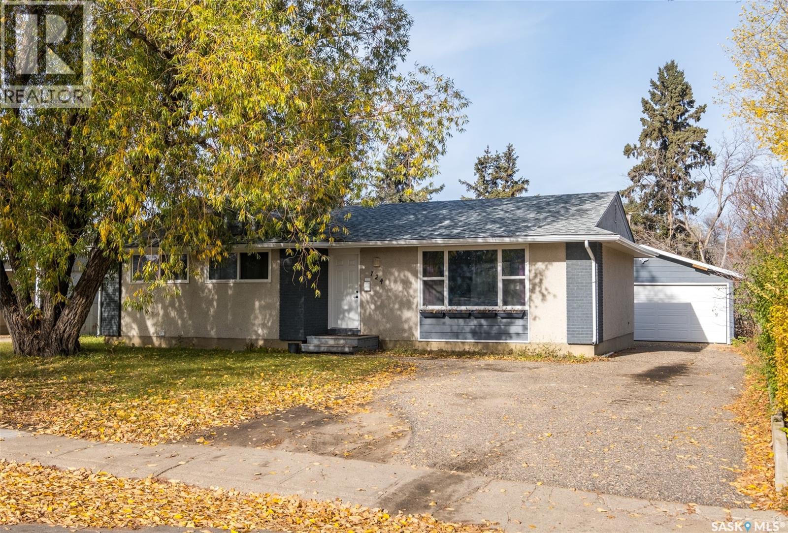 724 Eastwood STREET, Prince Albert, Saskatchewan