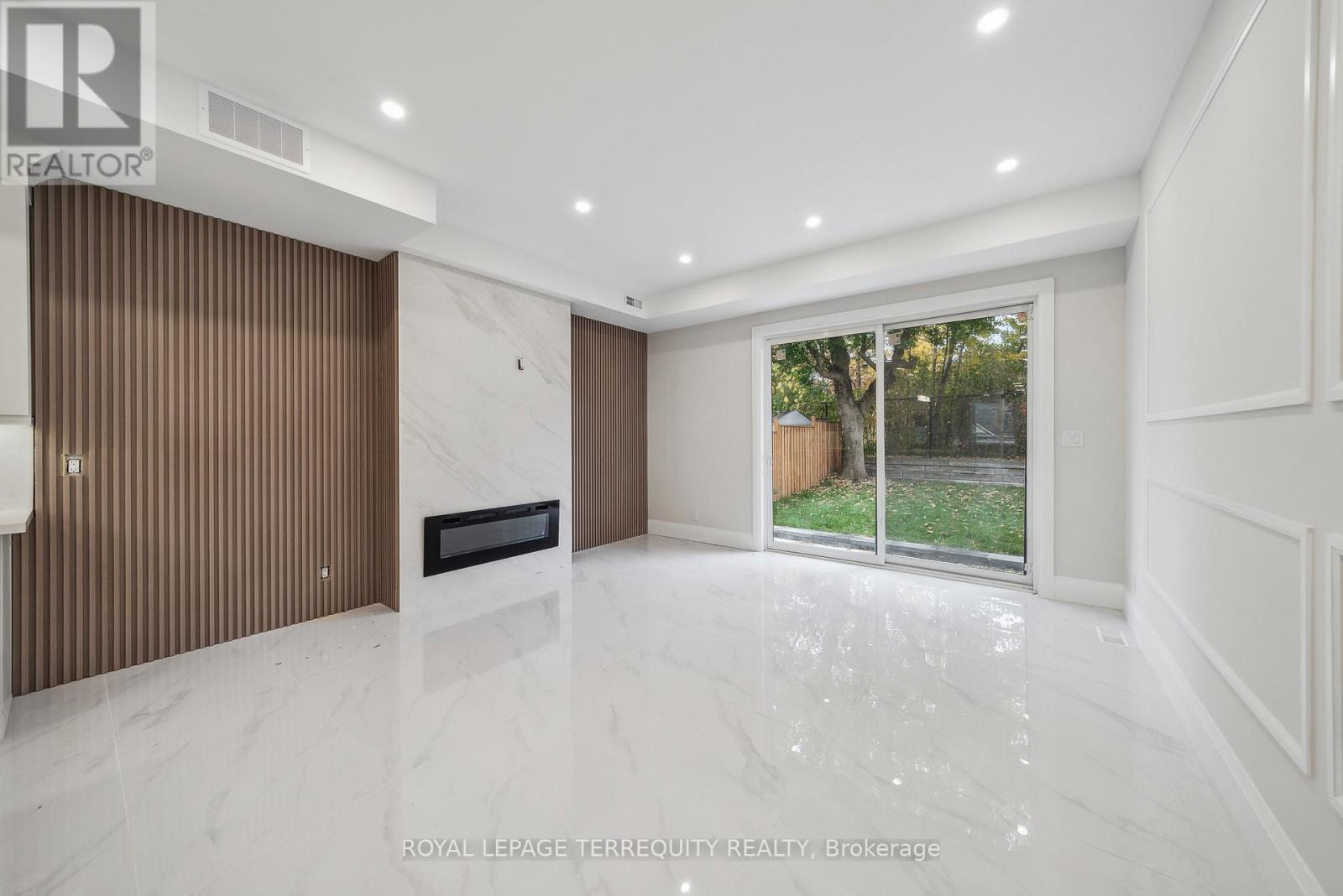 Main Floor - 10 Mack Avenue, Toronto, Ontario  M1L 1L9 - Photo 2 - E12484792