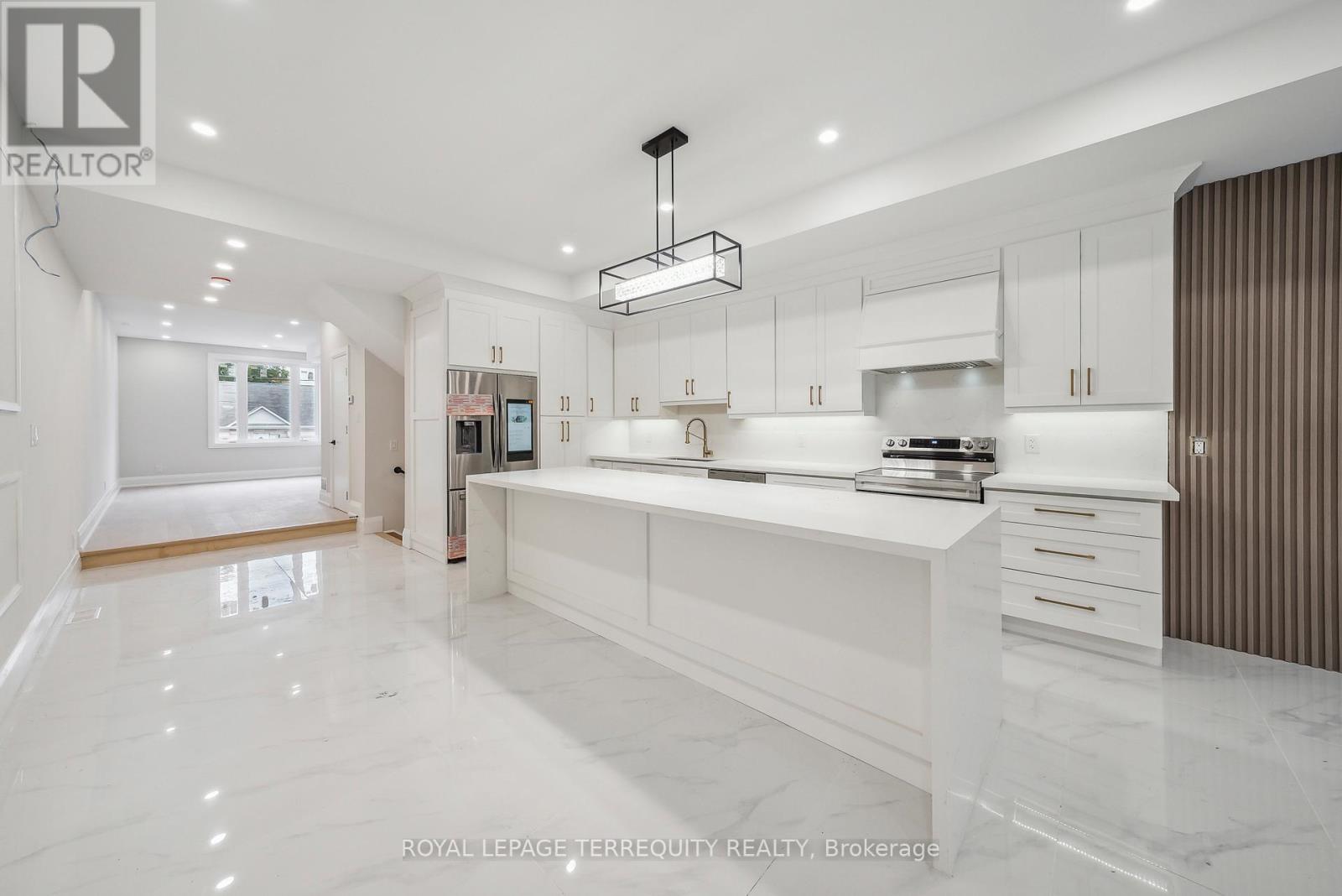 Main Floor - 10 Mack Avenue, Toronto, Ontario  M1L 1L9 - Photo 11 - E12484792