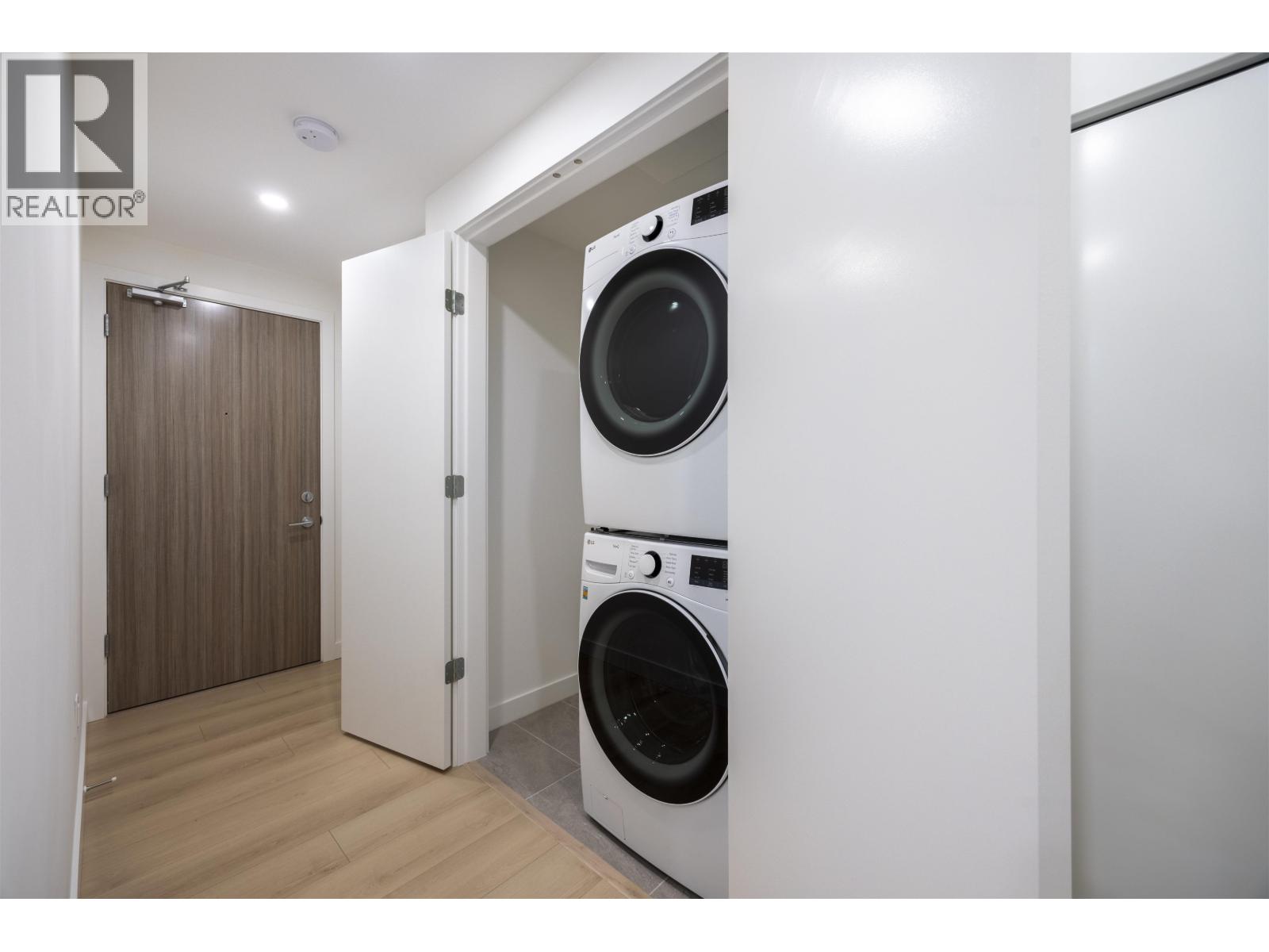 2001 6468 Willingdon Avenue, Burnaby, British Columbia  V5H 0L3 - Photo 15 - R3053278