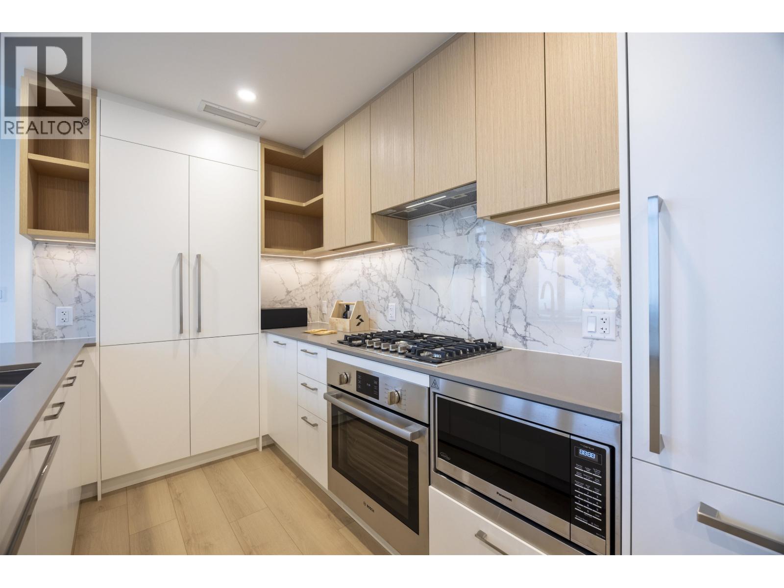 2001 6468 Willingdon Avenue, Burnaby, British Columbia  V5H 0L3 - Photo 11 - R3053278