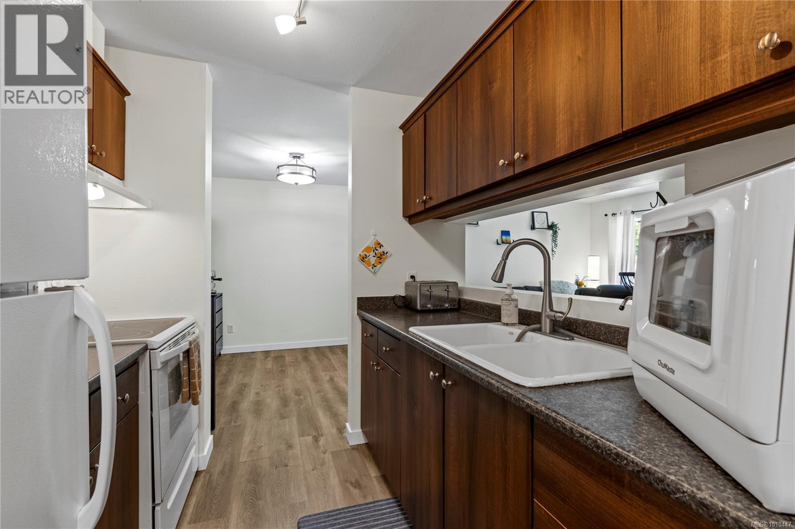 204 4971 Songbird Pl, Nanaimo, British Columbia  V9T 6L1 - Photo 11 - 1018447